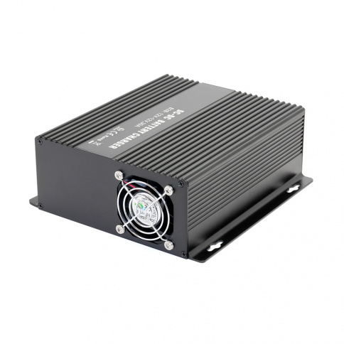 Автоматическое зарядное устройство DC-DC 12-12В 30А. фото 2