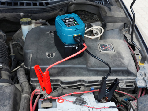 Автомобильное пусковое устройство, совместимое с аккумуляторами Makita 18В фото 6